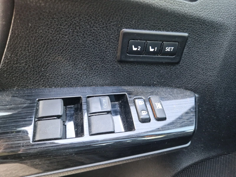 Toyota Rav4 LIMITED 4x4 2.5, снимка 12 - Автомобили и джипове - 51652439