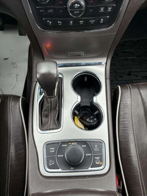 Jeep Grand cherokee * Overland * CARFAX * ЦЕНА ДО БГ, снимка 16 - Автомобили и джипове - 53380311