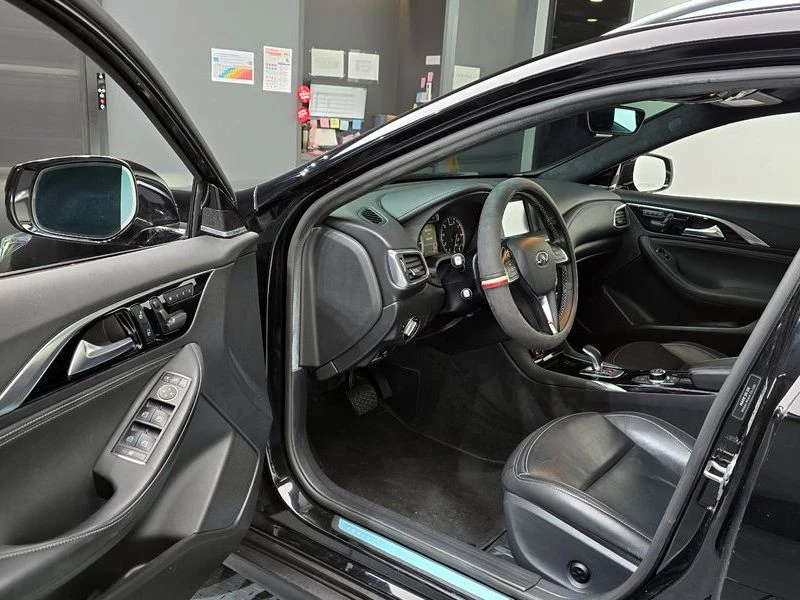 Infiniti QX30 2.0 Essential AWD| 208к.с.| ВКЛ.ТЕХНОТЕСТ, снимка 10 - Автомобили и джипове - 55563333