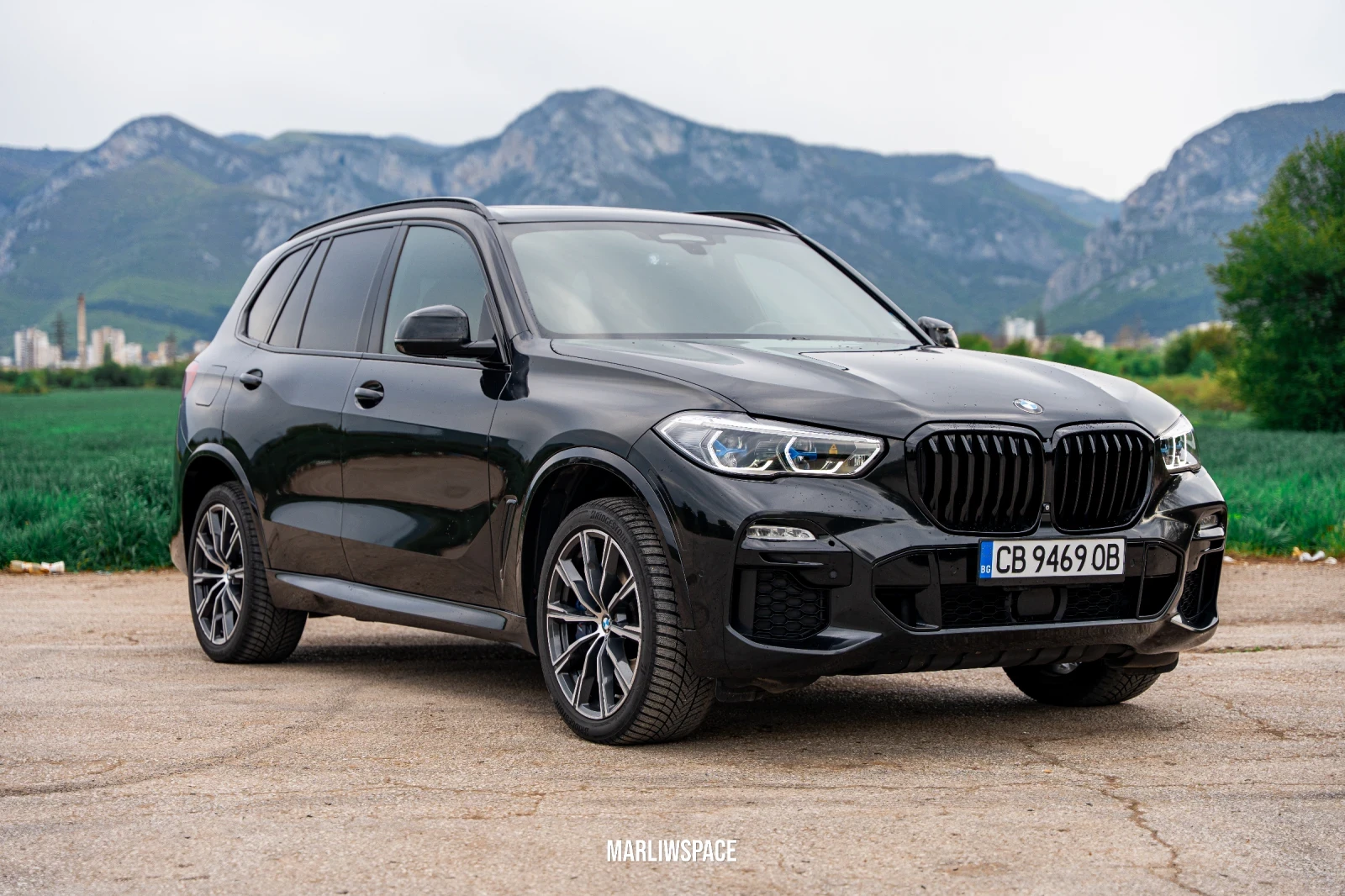 BMW X5 xDrive 40i / M-sport Individual / SWAROVSKI, снимка 2 - Автомобили и джипове - 54292873