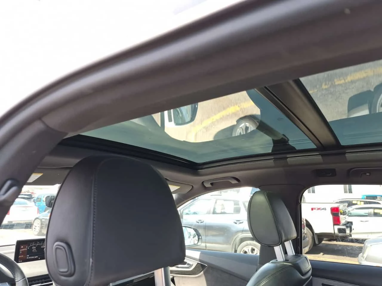 Audi Q7 TECHNIK/ДИСТРОНИК/ОБДУХ/2 КЛ/+ ГУМИ/HEAD UP/МАТРИК, снимка 12 - Автомобили и джипове - 54335782