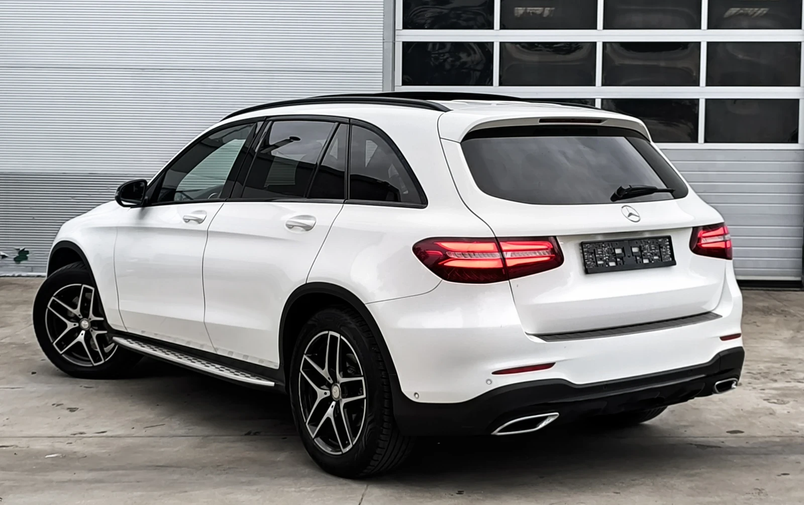 Mercedes-Benz GLC 250 D/AMG/PANORAMA/HEADUP/360/BURMEISTER , снимка 4 - Автомобили и джипове - 54807030