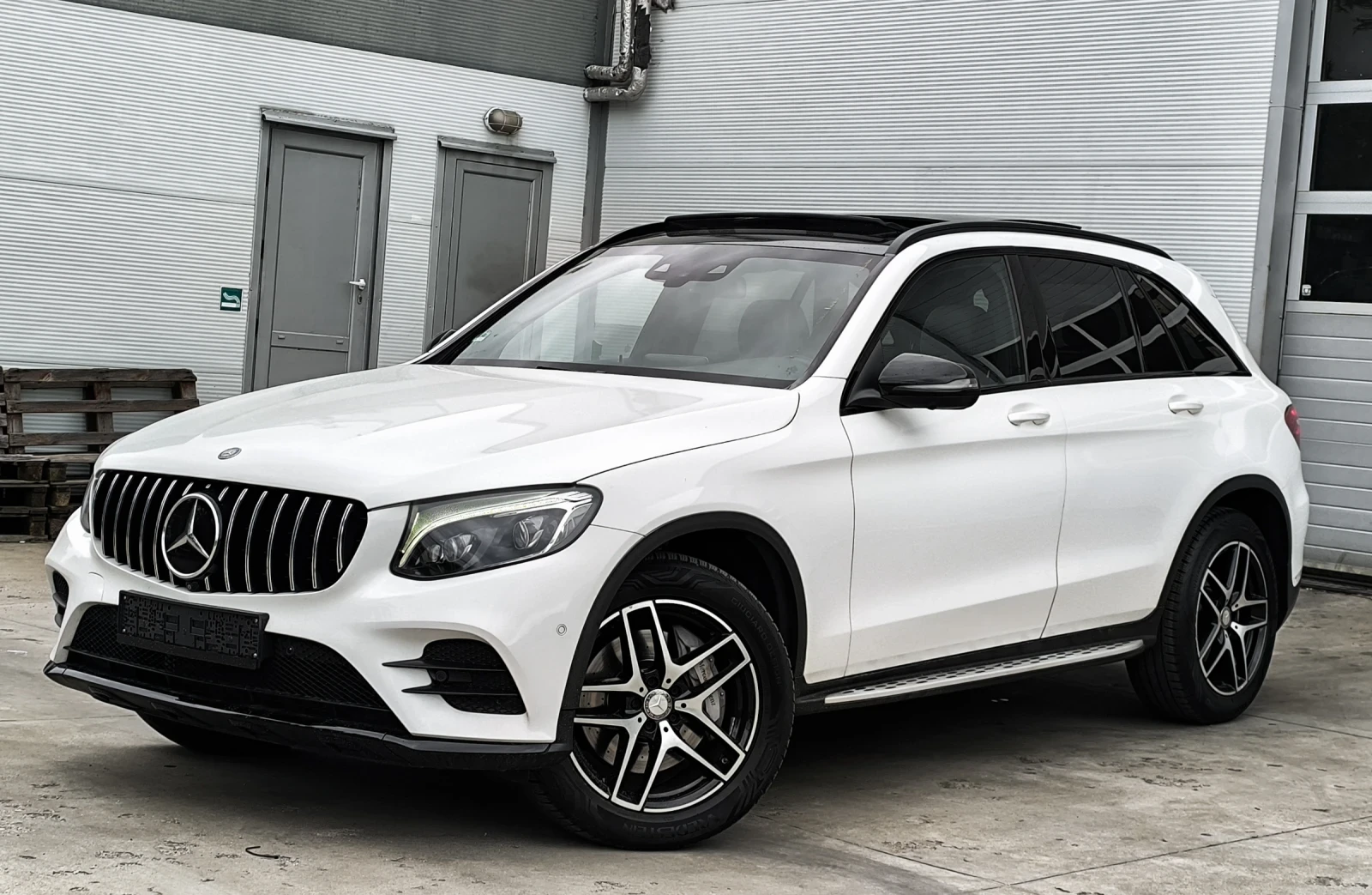 Mercedes-Benz GLC 250 D/AMG/PANORAMA/HEADUP/360/BURMEISTER , снимка 3 - Автомобили и джипове - 54807030