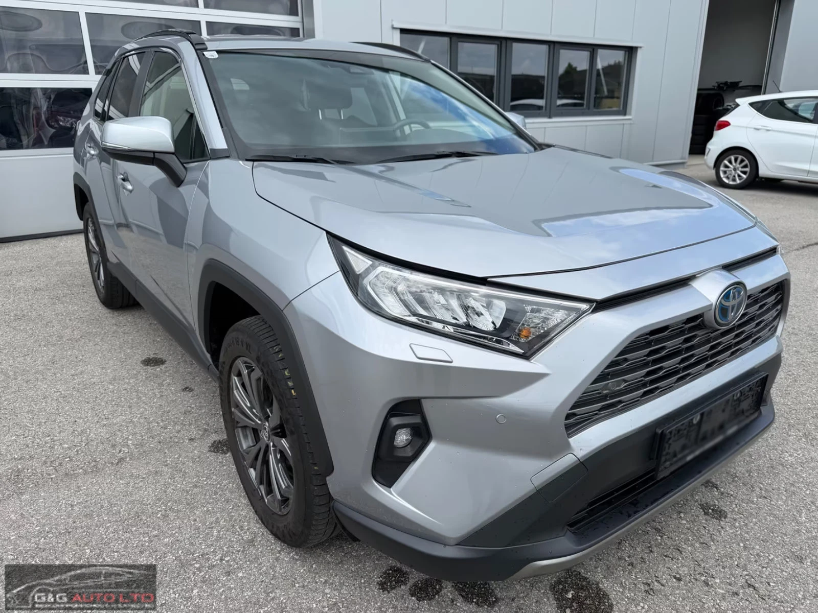 Toyota Rav4 HEV/222HP/ACTIVE-DRIVE/4X4/CAM/ACC/CPLAY/511q | Mobile.bg � ����������� 5