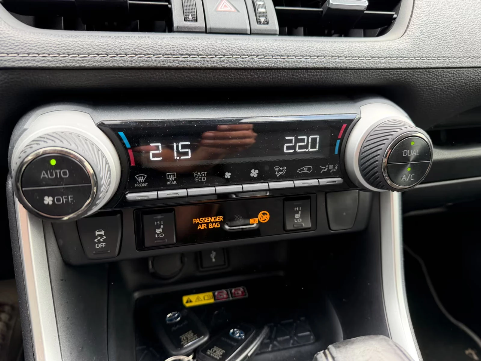 Toyota Rav4 HEV/222HP/ACTIVE-DRIVE/4X4/CAM/ACC/CPLAY/511q | Mobile.bg � ����������� 12