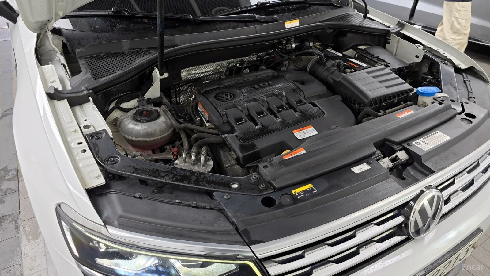 VW Tiguan Allspace* 2.0TDI* ПОДГРЕВ* ПАНОРАМА* 360* HEAD-UP*, снимка 5 - Автомобили и джипове - 55586130