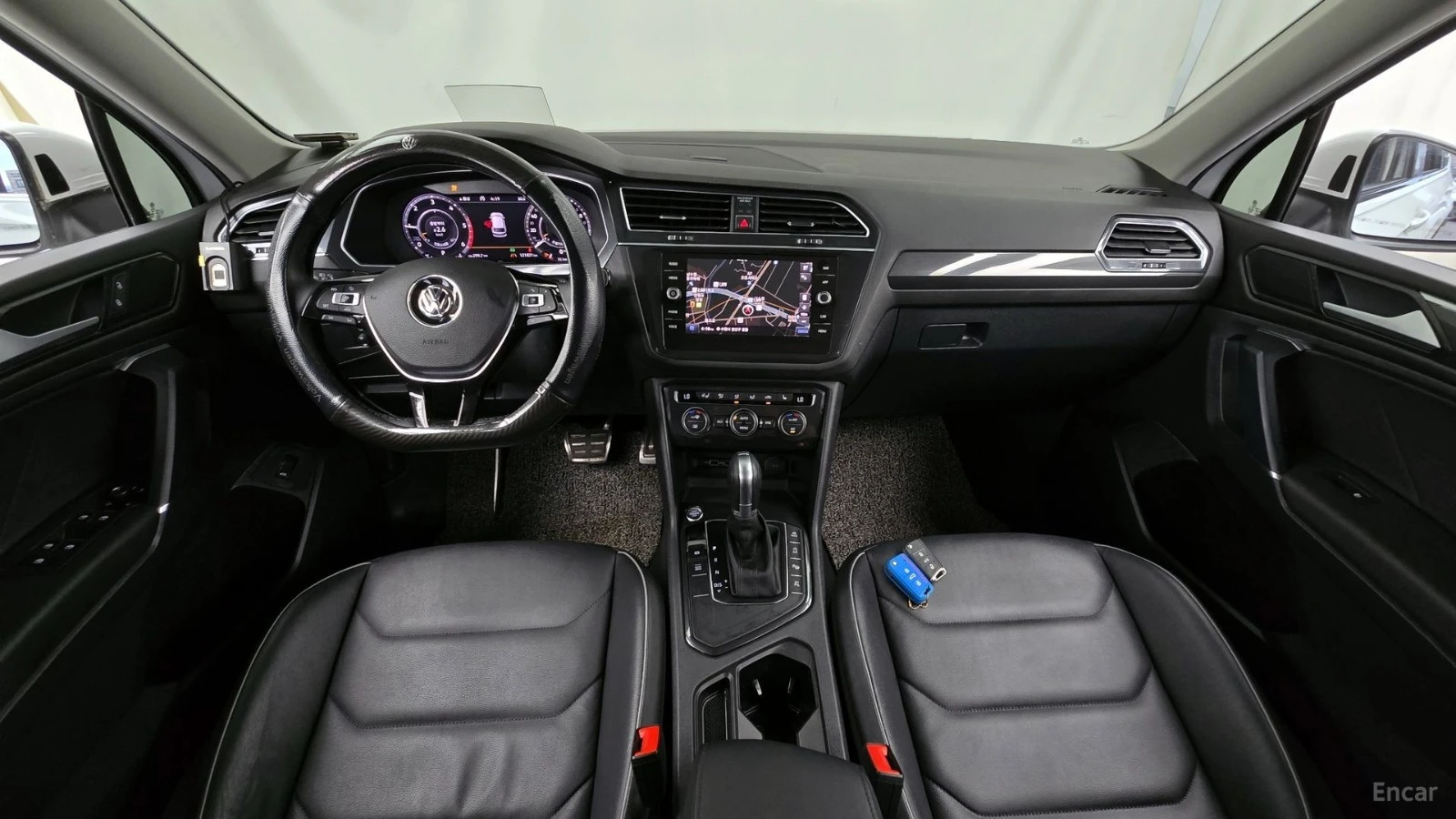 VW Tiguan Allspace* 2.0TDI* ПОДГРЕВ* ПАНОРАМА* 360* HEAD-UP*, снимка 6 - Автомобили и джипове - 55586130