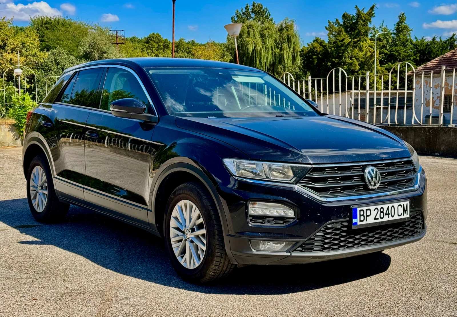 VW T-Roc 1.6TDI, снимка 3 - Автомобили и джипове - 56180996