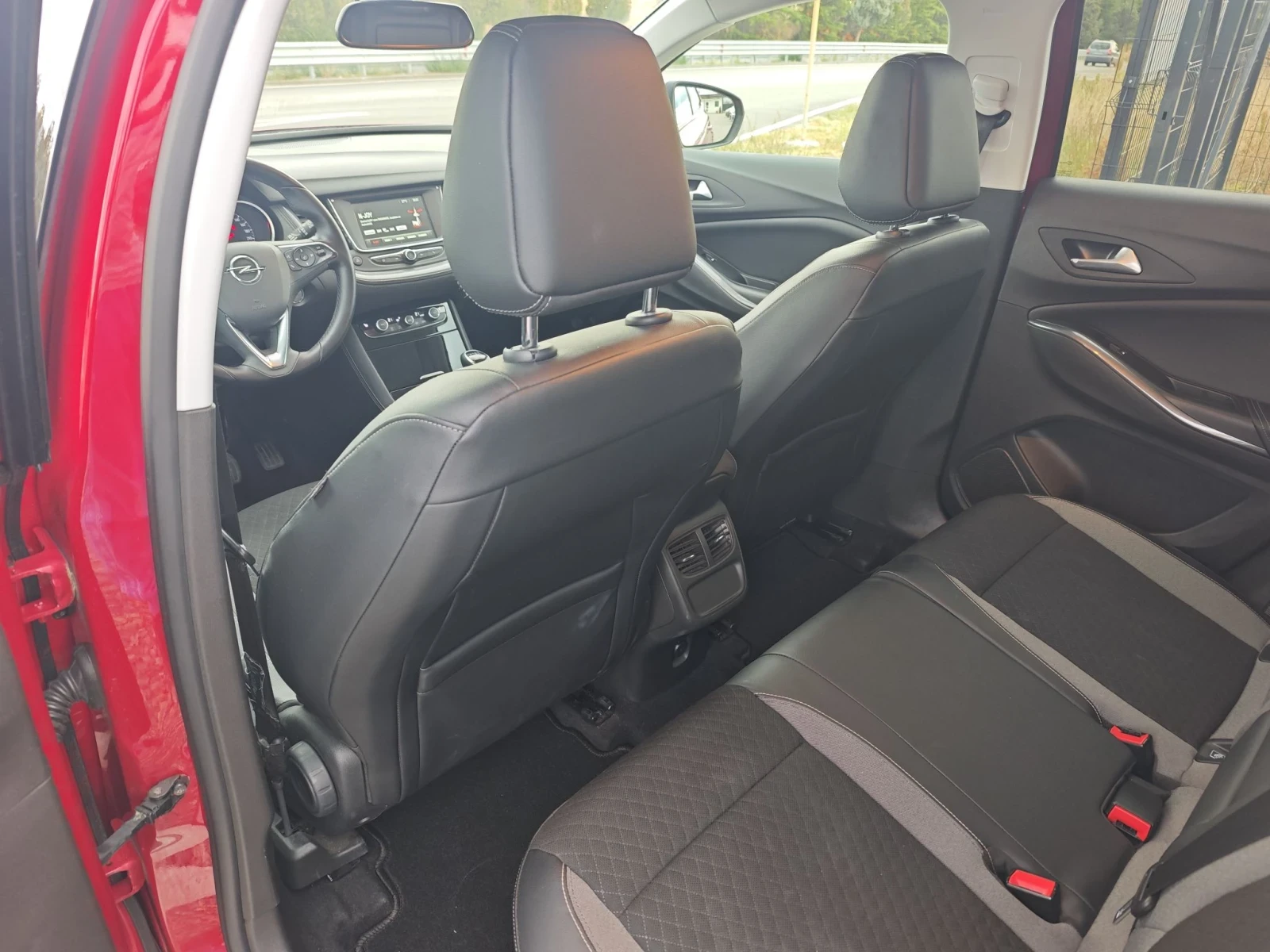 Opel Grandland X, снимка 16 - Автомобили и джипове - 56434019