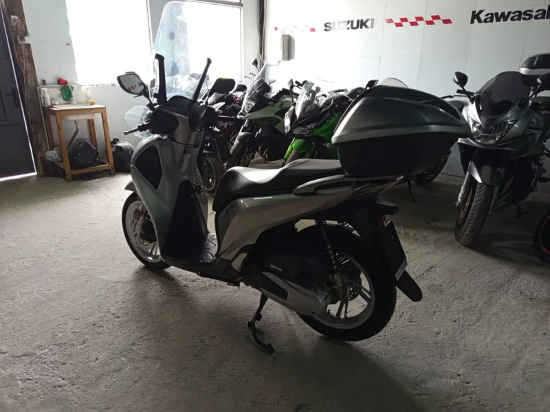 Honda Sh 150i, снимка 8 - Мотоциклети и мототехника - 53292436