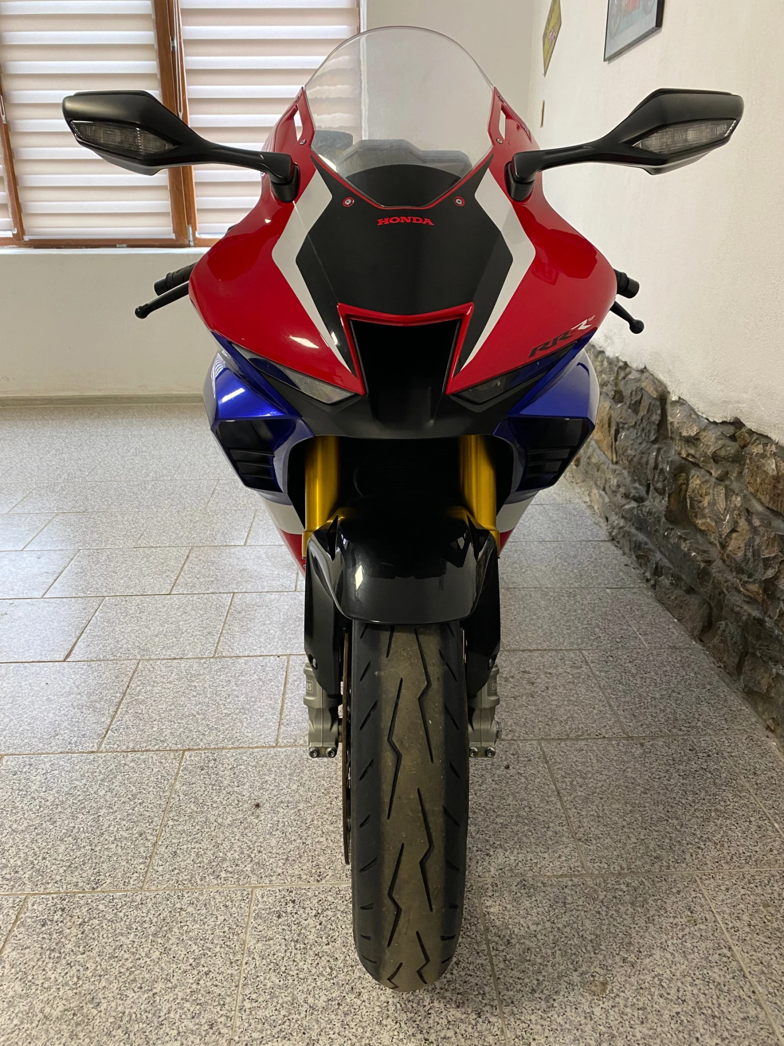 Honda Cbr CBR1000RRR-SP - изображение 2