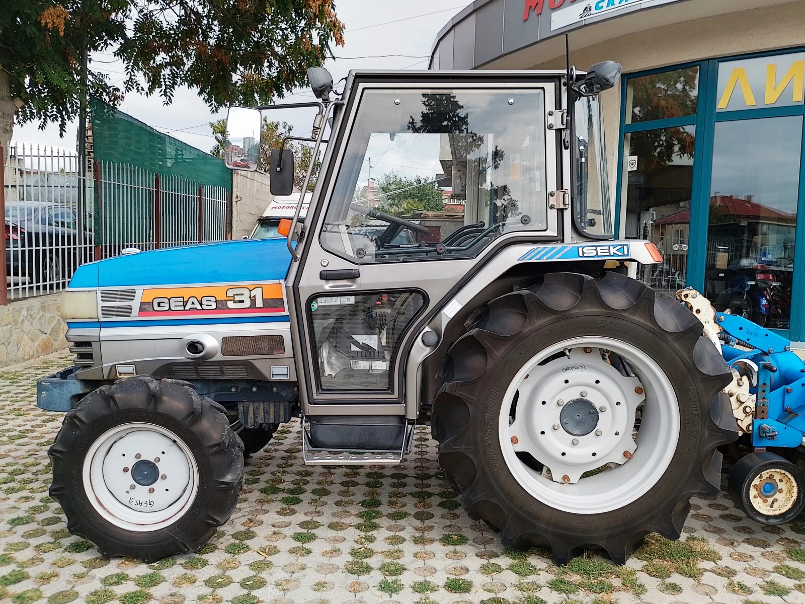 Трактор Kubota Скайтрак - изображение 6