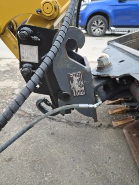 Багер Cat 302 CR, снимка 9