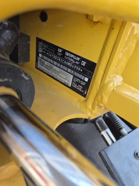 Багер Cat 302 CR, снимка 6