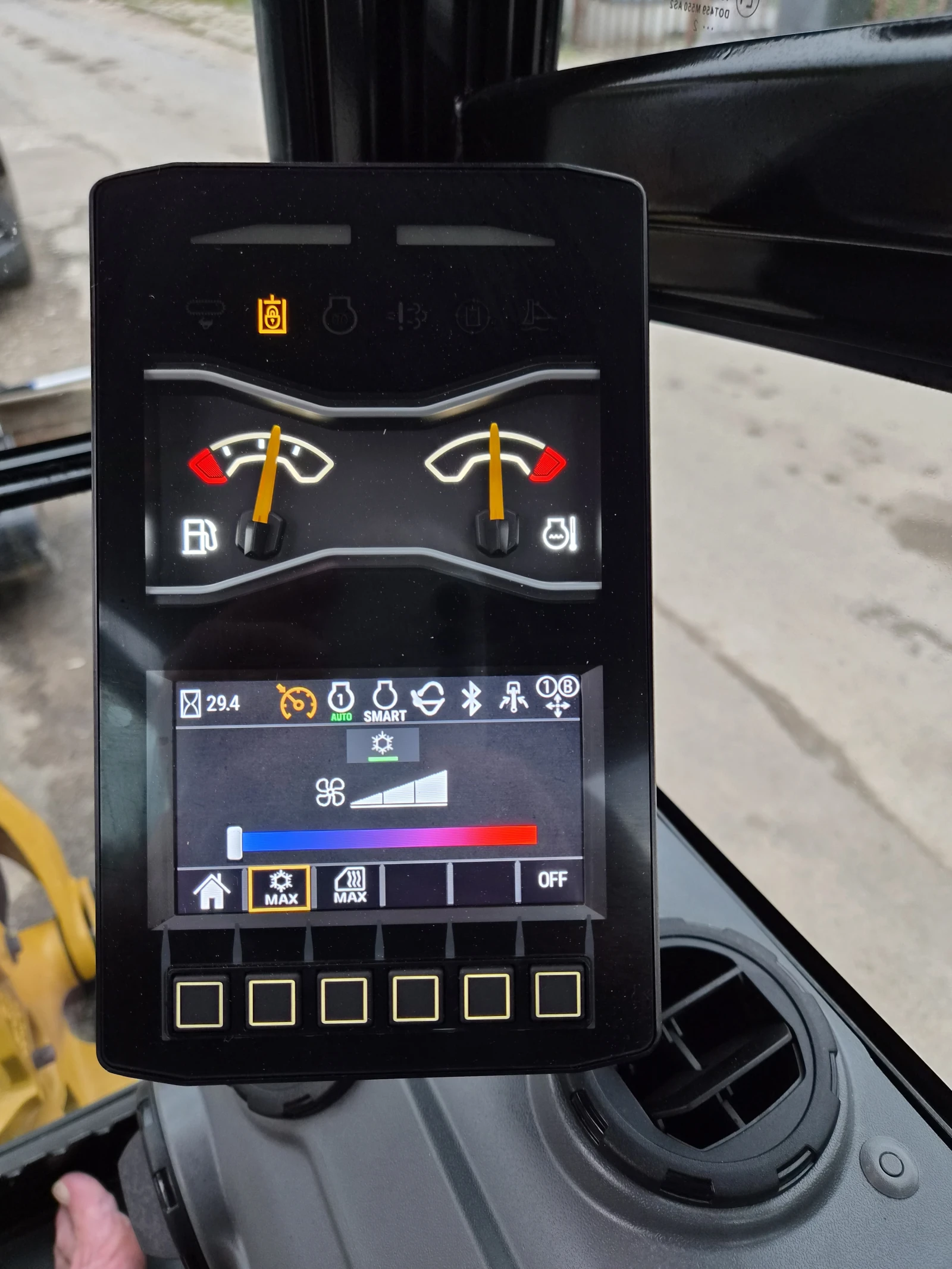 Багер Cat 302 CR, снимка 7 - Индустриална техника - 55613975