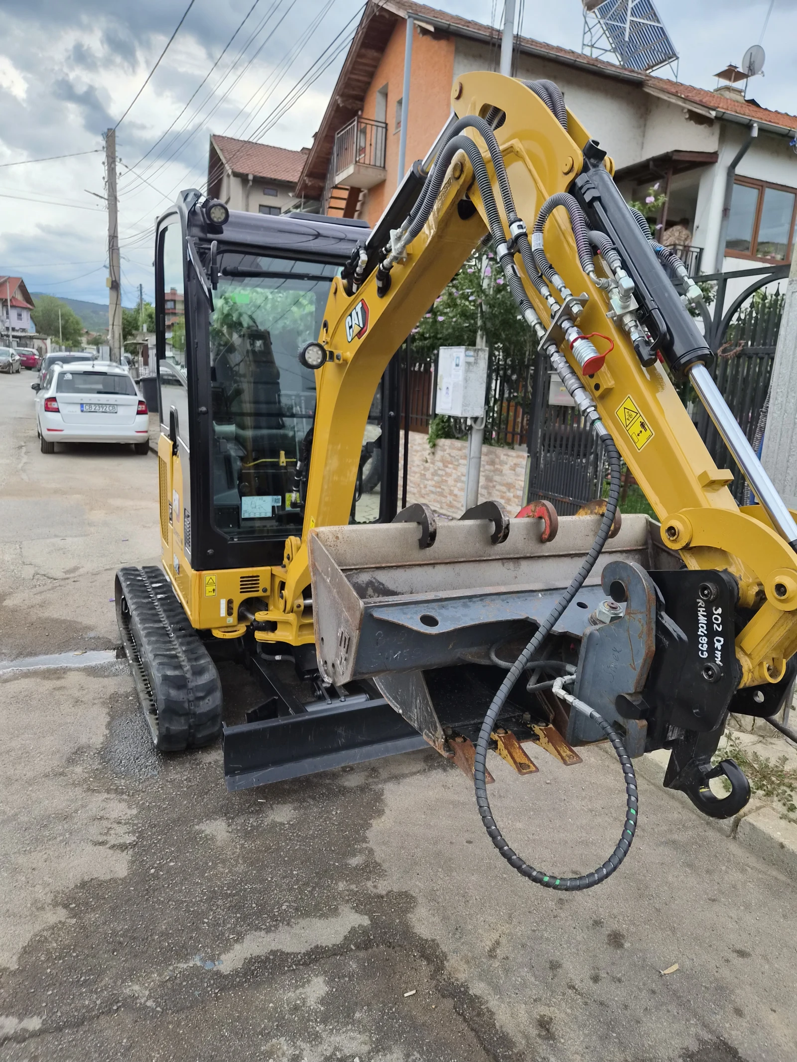 Багер Cat 302 CR, снимка 12 - Индустриална техника - 55613975