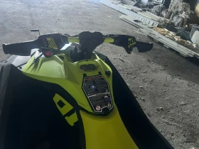 ����� �� �������� �� ���� Bombardier Sea Doo Spark trix