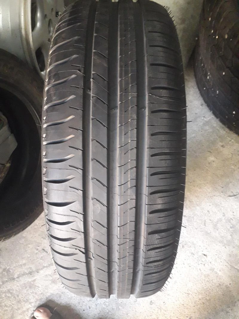 Гуми Летни 205/60R16, снимка 1 - Гуми и джанти - 26430739