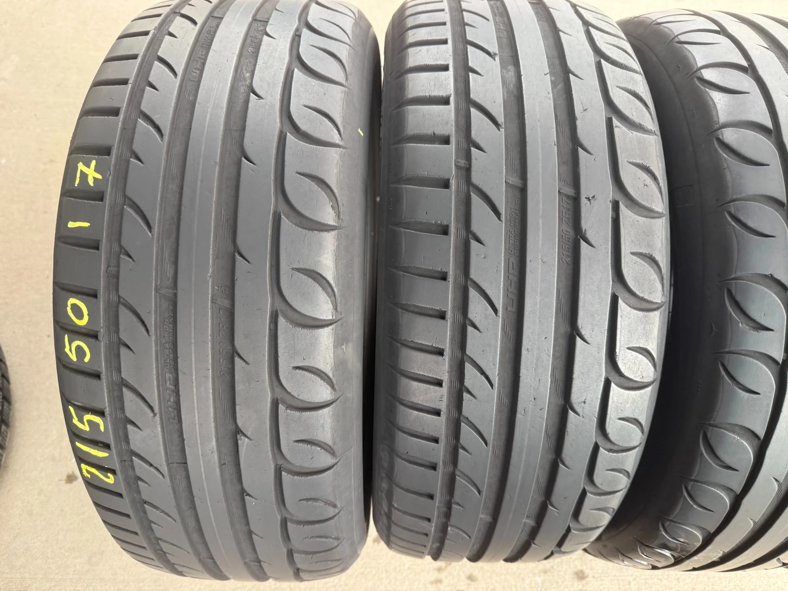 Гуми Летни 215/50R17, снимка 2 - Гуми и джанти - 53992572