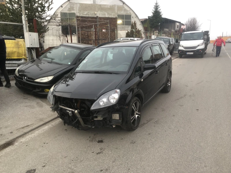 Opel Zafira 1, 9, 1.7 cdti, снимка 3 - Автомобили и джипове - 39761543