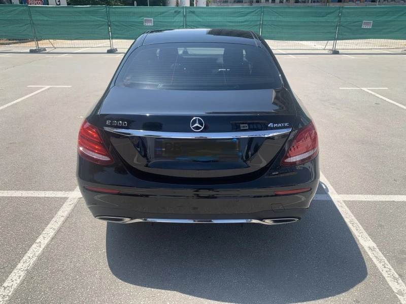 Mercedes-Benz E 300 AMG line  , 4MATIC , 360 Camera  , снимка 4 - Автомобили и джипове - 46352903