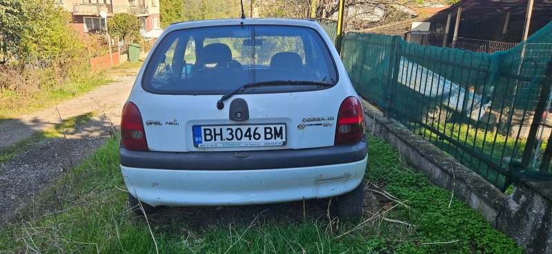 Opel Corsa 1.1, снимка 3 - Автомобили и джипове - 47589054