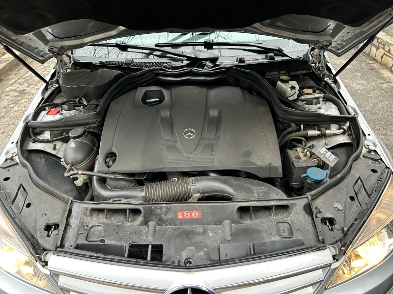 Mercedes-Benz C 220 2.2 6 скорости ЛИЗИНГ, снимка 16 - Автомобили и джипове - 48305678