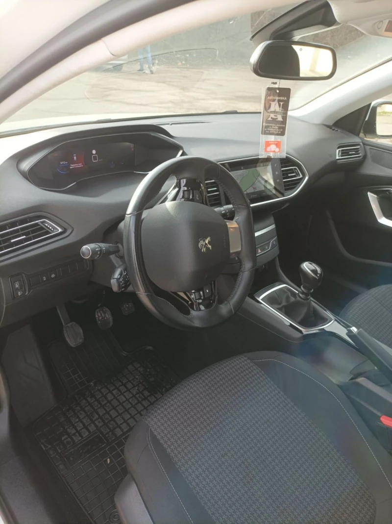 Peugeot 308 1.5, снимка 6 - Автомобили и джипове - 49030264