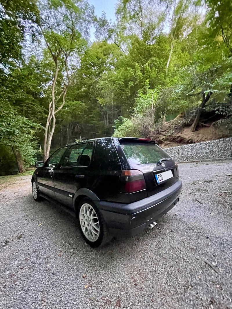 VW Golf GTI 16V, снимка 4 - Автомобили и джипове - 51585436