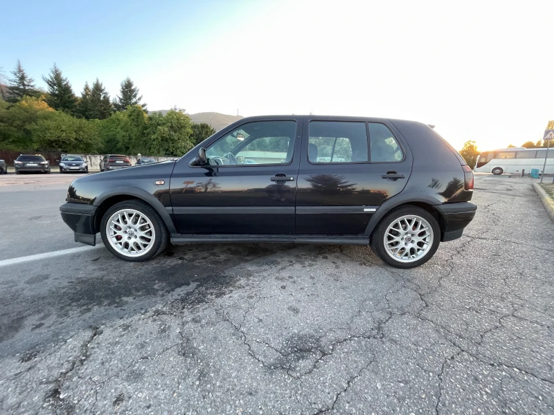 VW Golf GTI 16V, снимка 3 - Автомобили и джипове - 51585436
