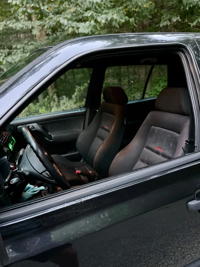 VW Golf GTI 16V, снимка 7 - Автомобили и джипове - 51585436