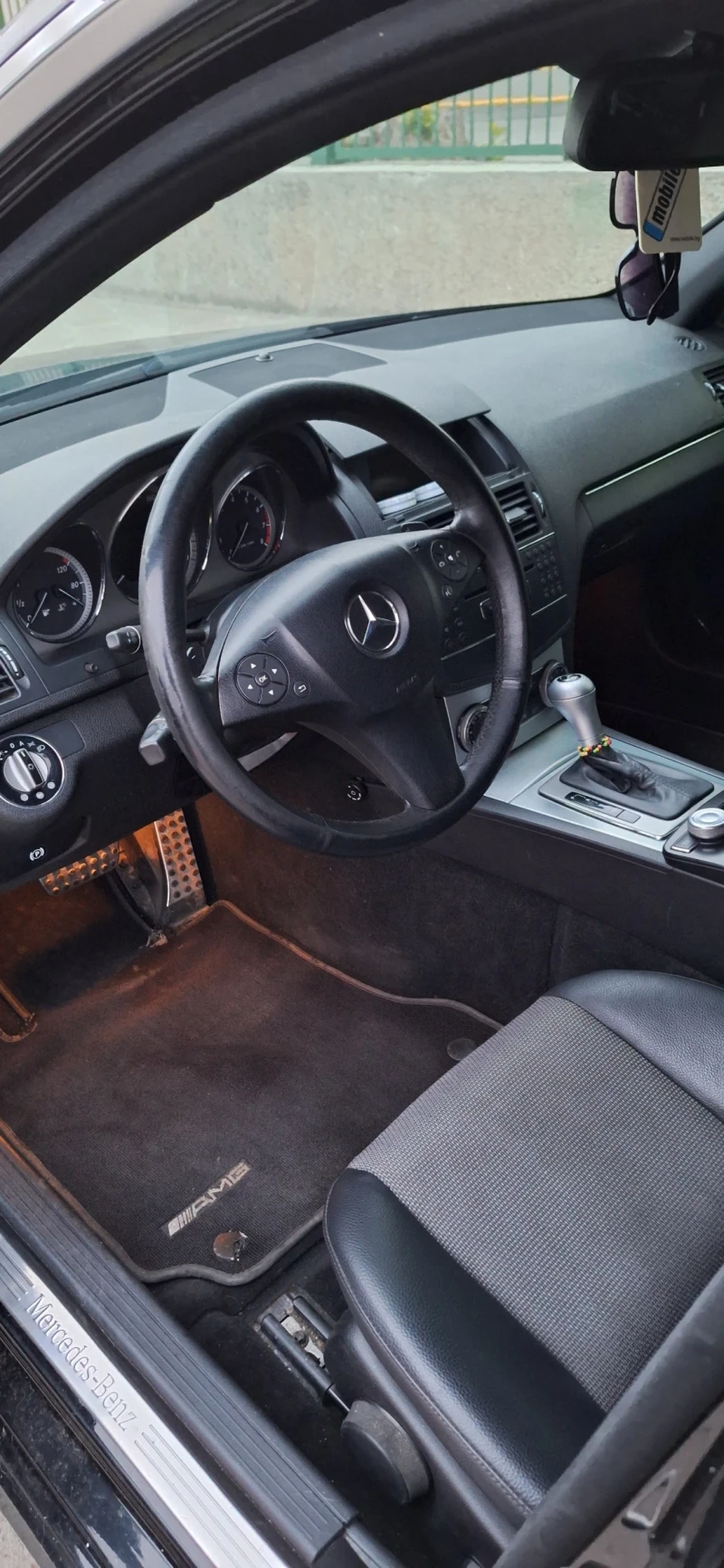 Mercedes-Benz C 180, снимка 3 - Автомобили и джипове - 52517886