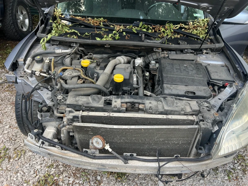 Renault Megane 1.5 dci, снимка 4 - Автомобили и джипове - 52678629