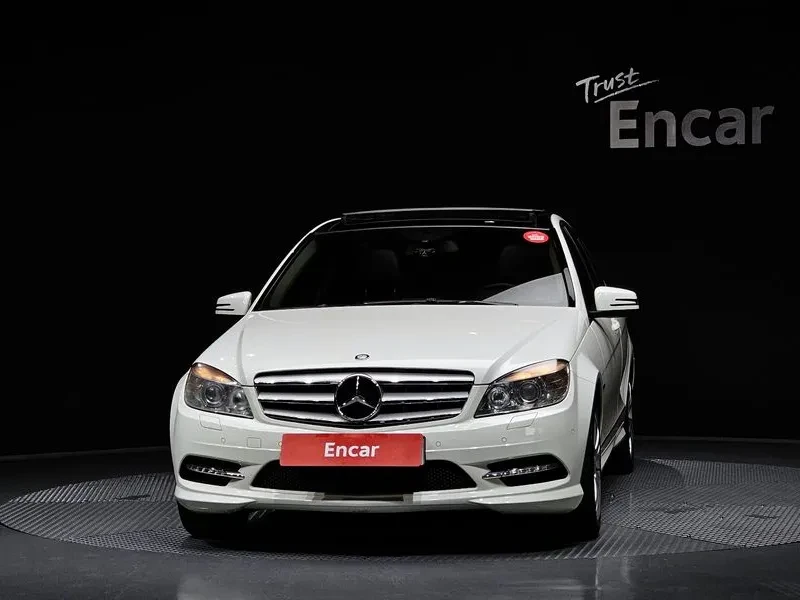 Mercedes-Benz C 200 Cgi Avant Garde, снимка 3 - Автомобили и джипове - 55015071