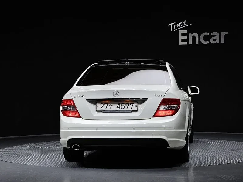 Mercedes-Benz C 200 Cgi Avant Garde, снимка 4 - Автомобили и джипове - 55015071