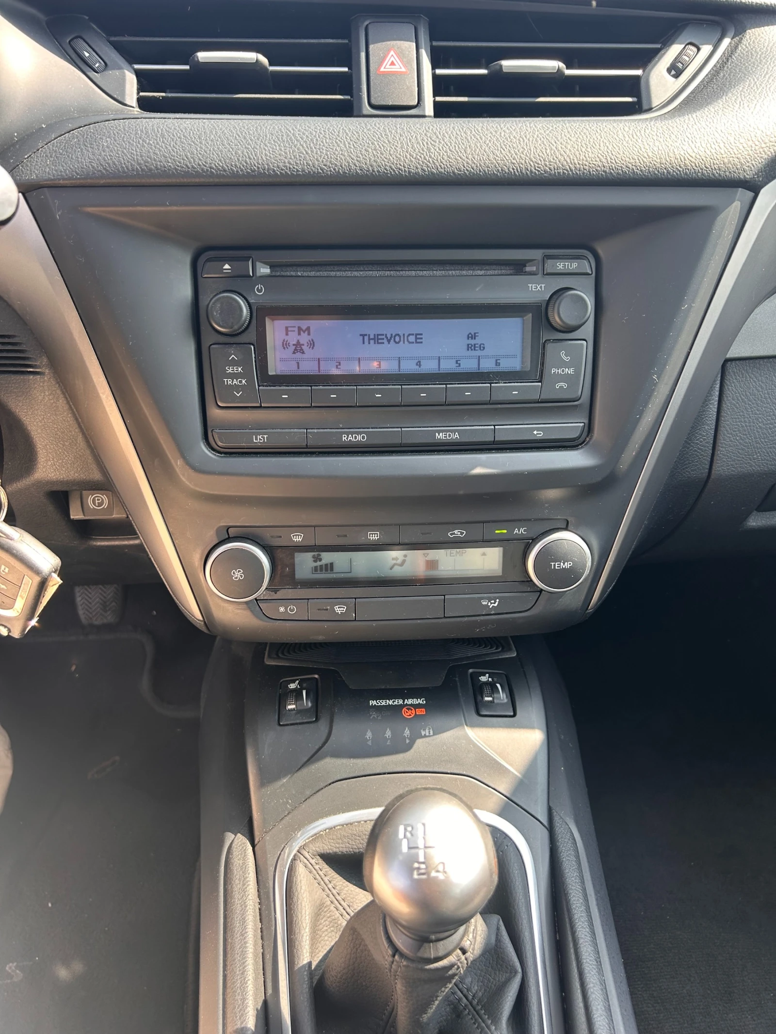 Toyota Avensis 1.6 VVT-I EURO 6 | Mobile.bg � ����������� 12