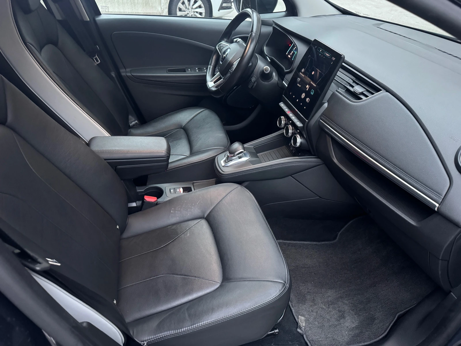 Renault Zoe 52kw ГАРАНЦИЯ - изображение 10