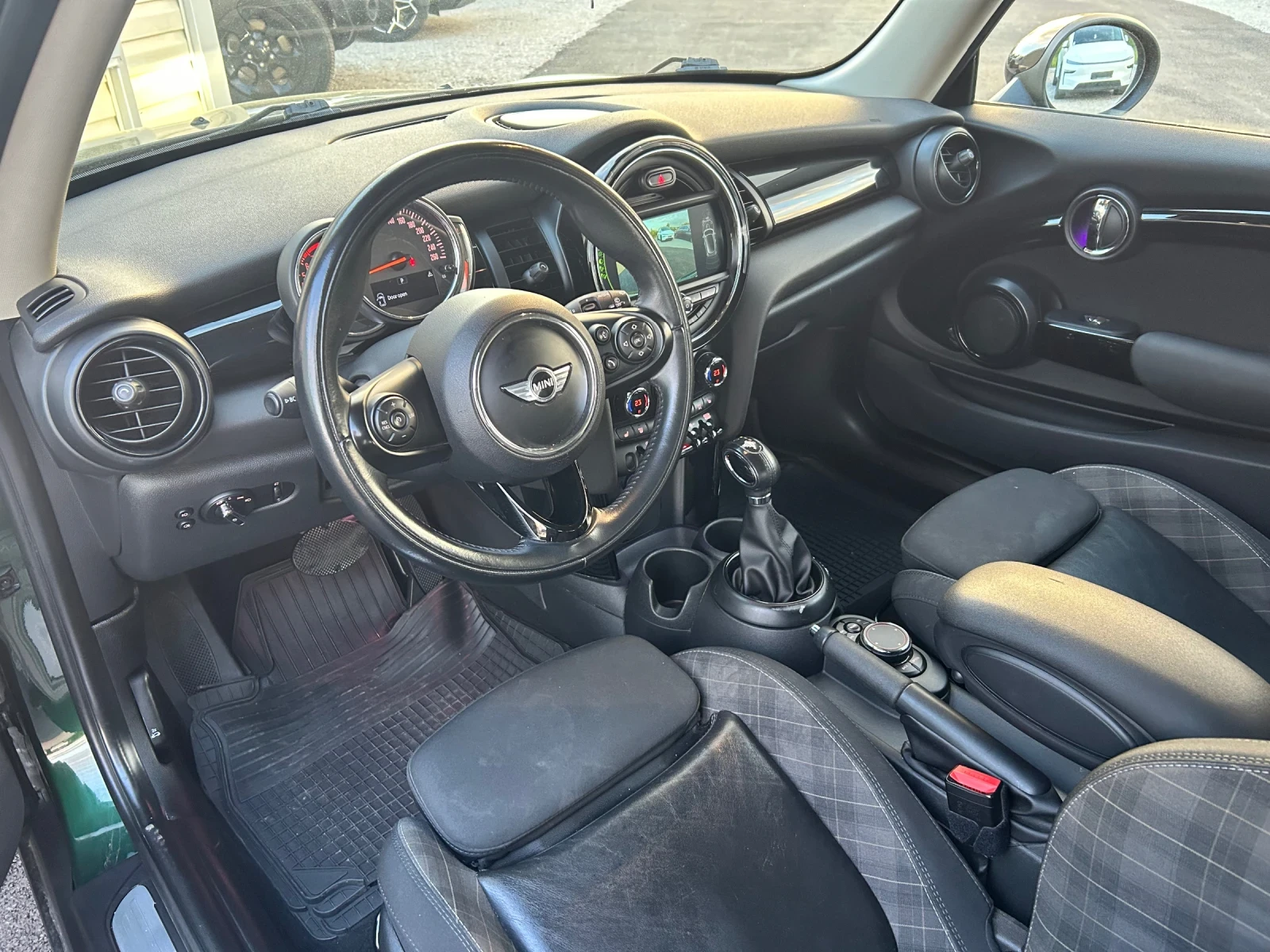 Mini Cooper D, снимка 7 - Автомобили и джипове - 54453783