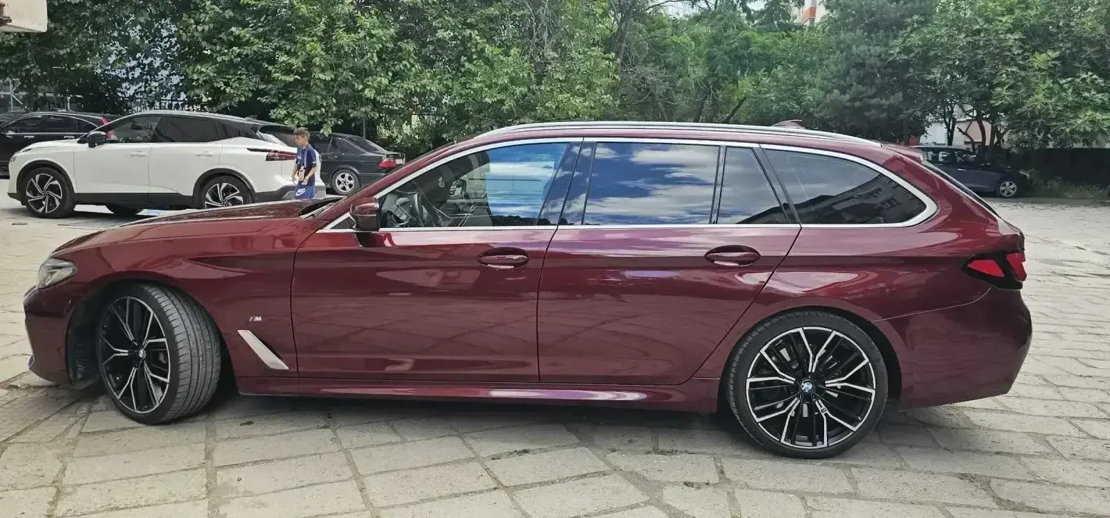 BMW 540 xDrive Touring, снимка 2 - Автомобили и джипове - 54948377