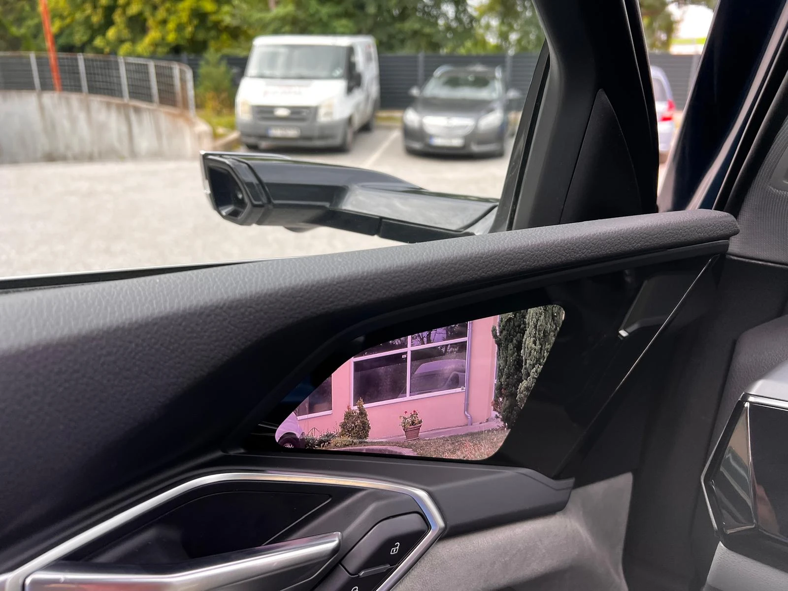 Audi E-Tron 55-95kWh B&O Панорама Head-up Carplay Cam360   , снимка 11 - Автомобили и джипове - 55306740