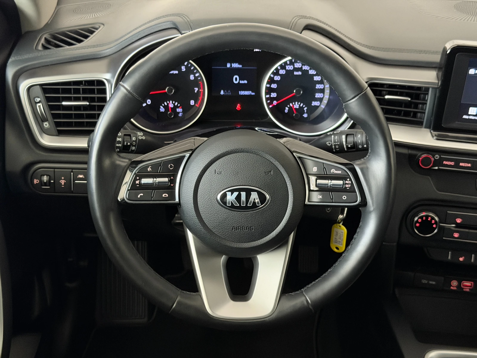 Kia Ceed 1.4i* 99к.с.* С ПЪЛНА СЕРВИЗНА ИСТОРИЯ, снимка 9 - Автомобили и джипове - 55332099