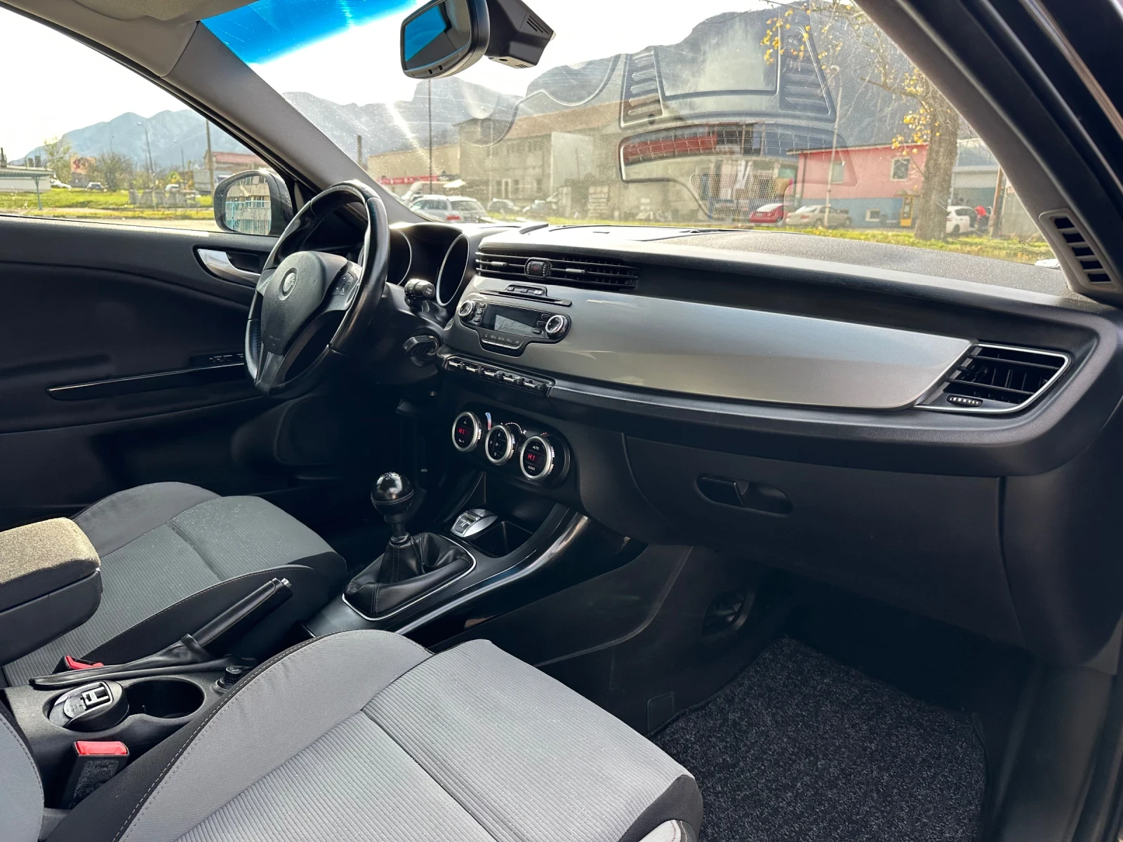 Alfa Romeo Giulietta 2.0JTD M-2 ITALY, снимка 10 - Автомобили и джипове - 55771493