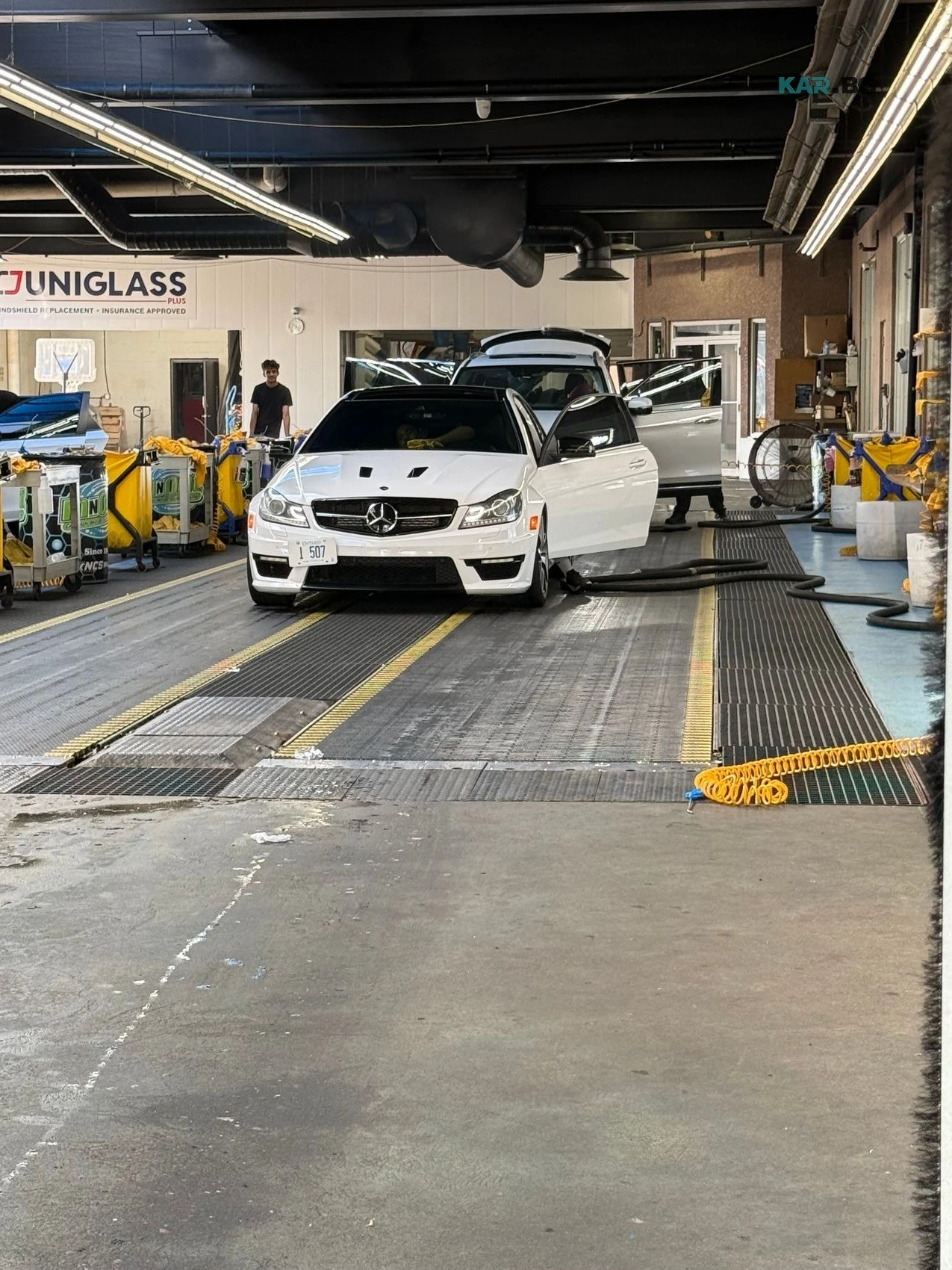 Mercedes-Benz C 63 AMG 507 EDITION Автокредит Цена до България, снимка 3 - Автомобили и джипове - 55790599