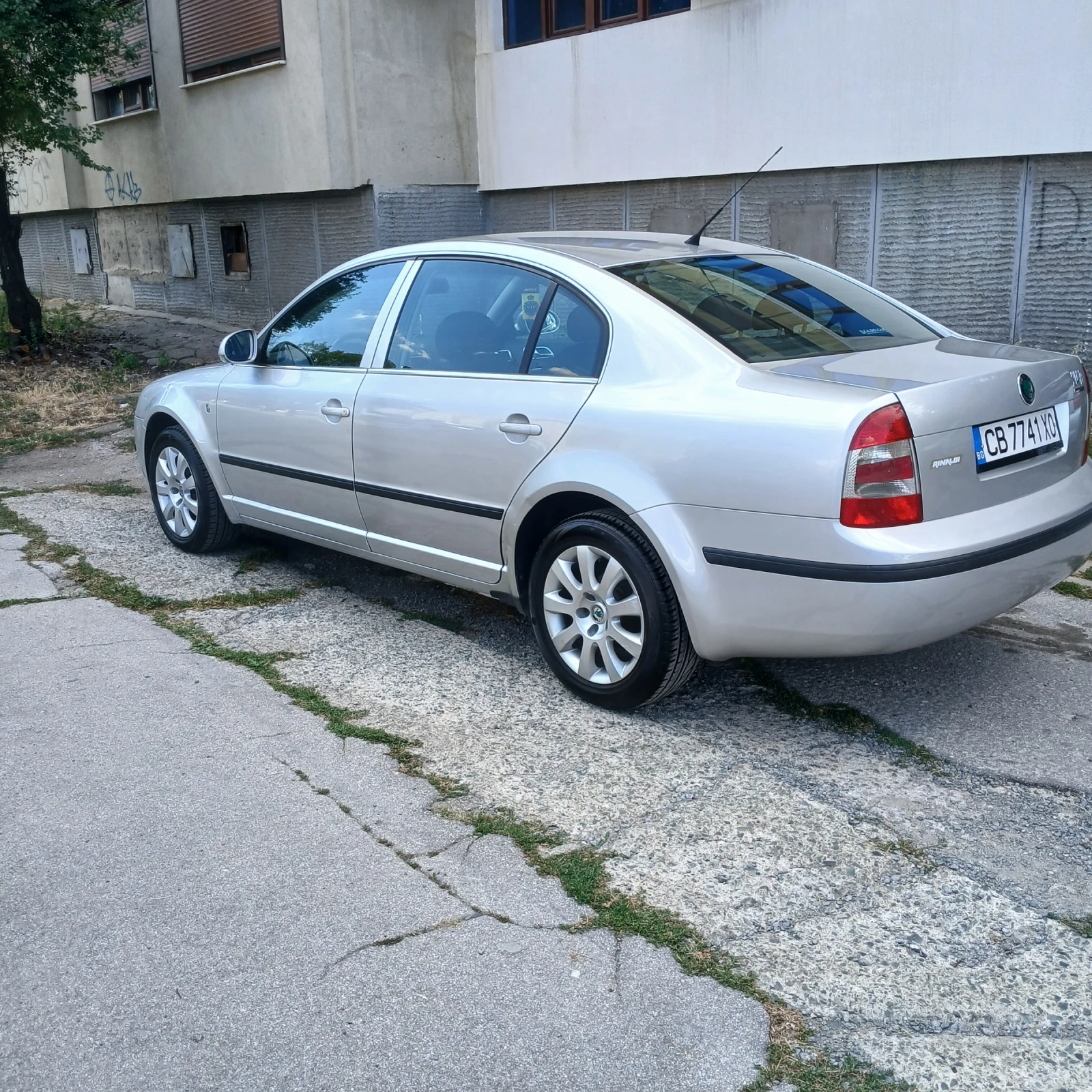 Skoda Superb 6 СКОРОСТИ , снимка 9 - Автомобили и джипове - 55886887