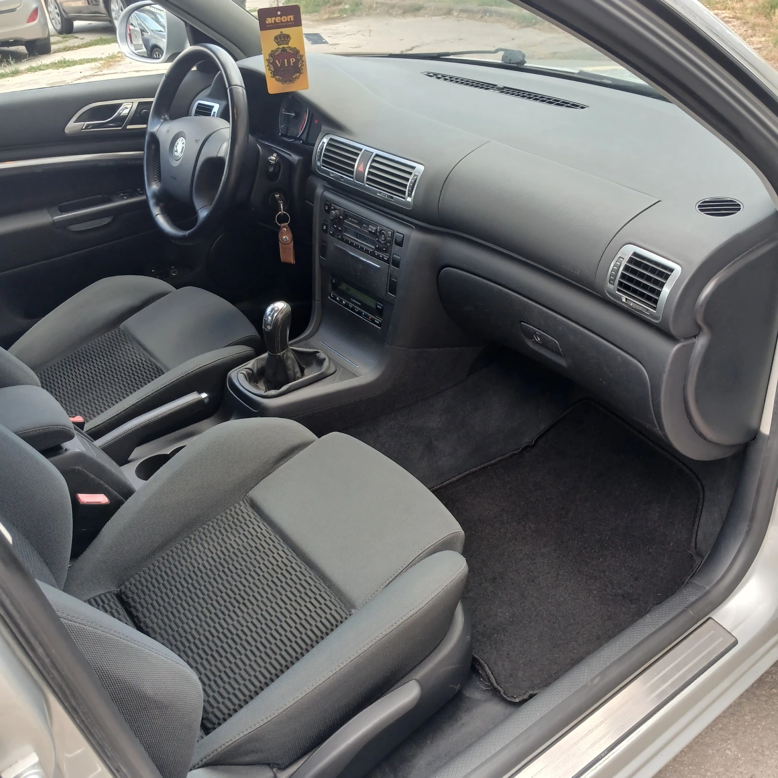 Skoda Superb 6 СКОРОСТИ , снимка 11 - Автомобили и джипове - 55886887