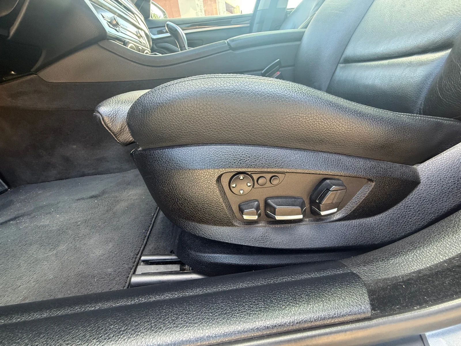 BMW 530 F10 | FULL EXTRA | NIGHT VISION | HUD | SOFT CLOSE, снимка 14 - Автомобили и джипове - 56243321