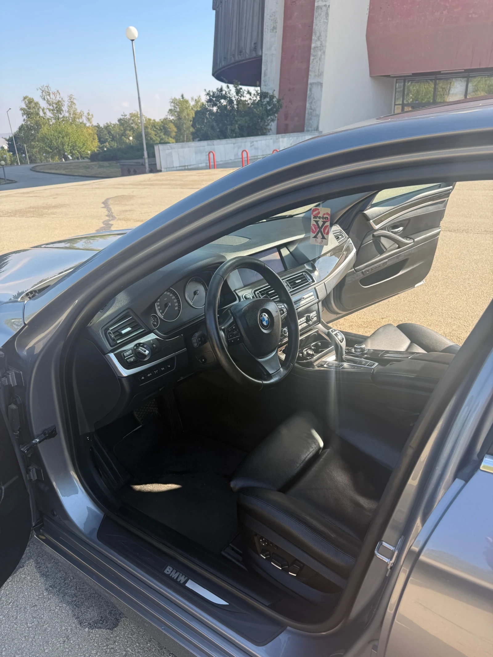BMW 530 F10 | FULL EXTRA | NIGHT VISION | HUD | SOFT CLOSE, снимка 7 - Автомобили и джипове - 56243321