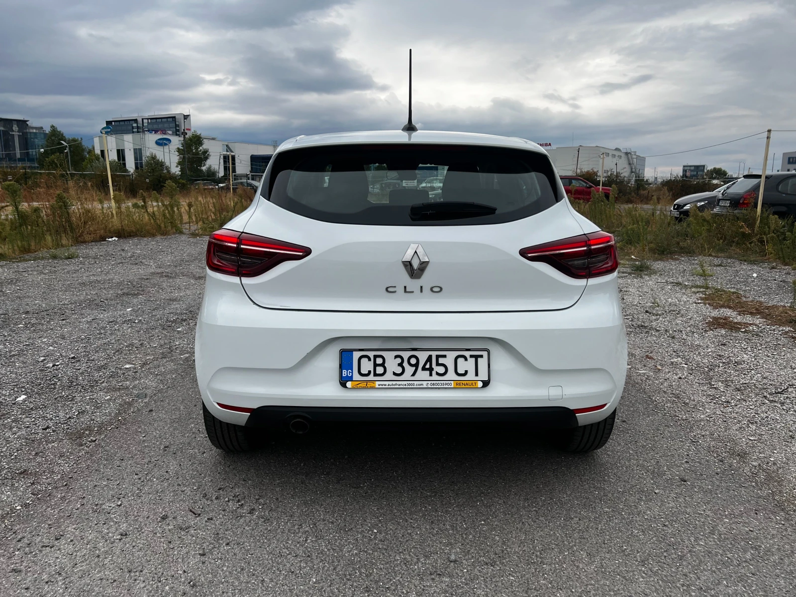 Renault Clio V M/T, снимка 8 - Автомобили и джипове - 56252044