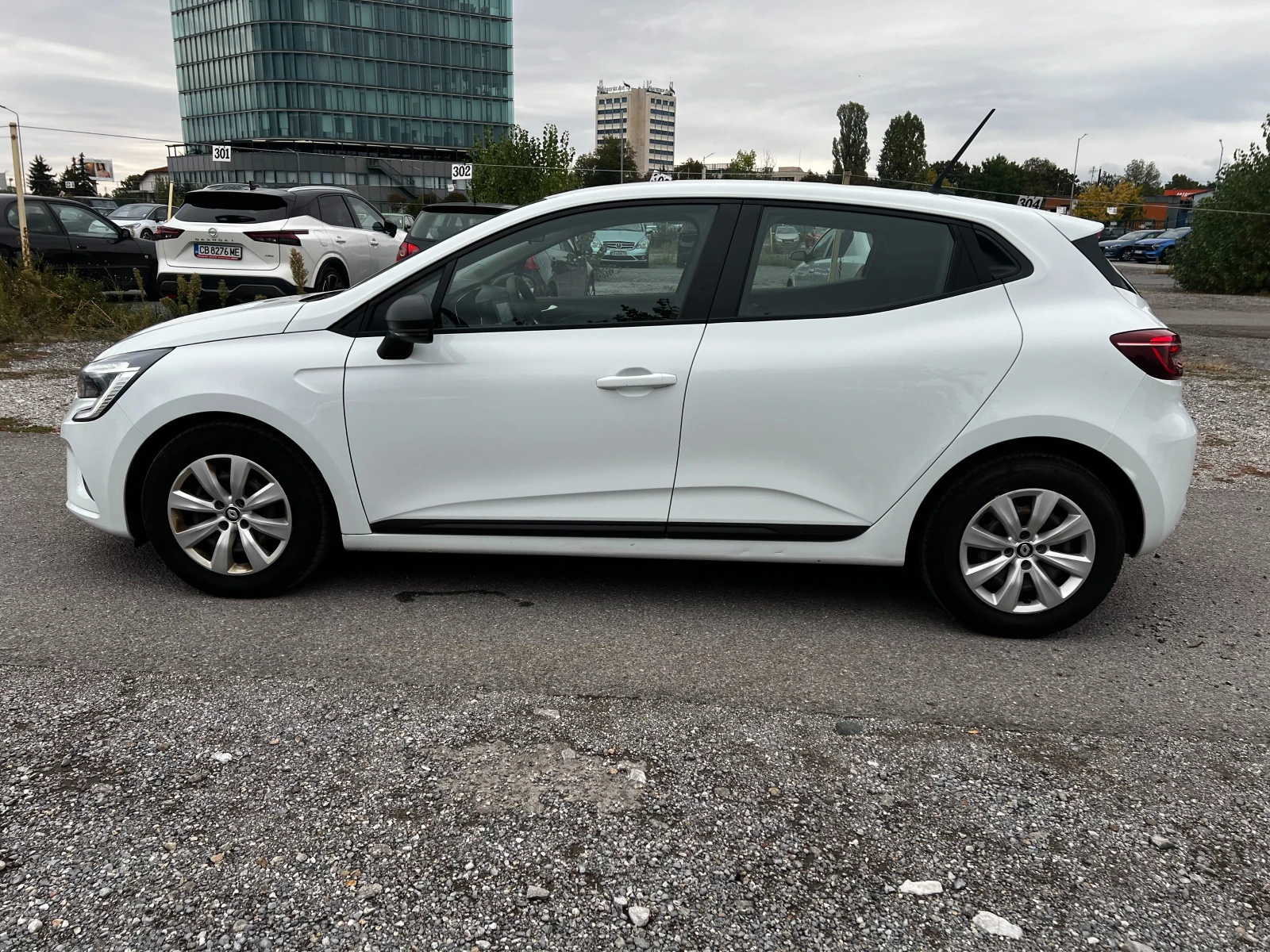 Renault Clio V M/T, снимка 5 - Автомобили и джипове - 56252044
