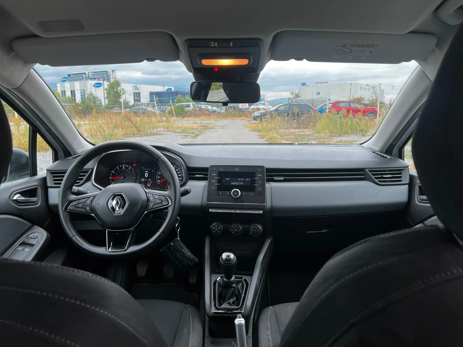 Renault Clio V M/T, снимка 16 - Автомобили и джипове - 56252044